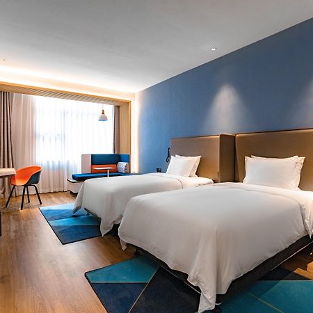 Holiday Inn Express Shantou City Center By Ihg Екстер'єр фото