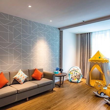 Holiday Inn Express Shantou City Center By Ihg Екстер'єр фото