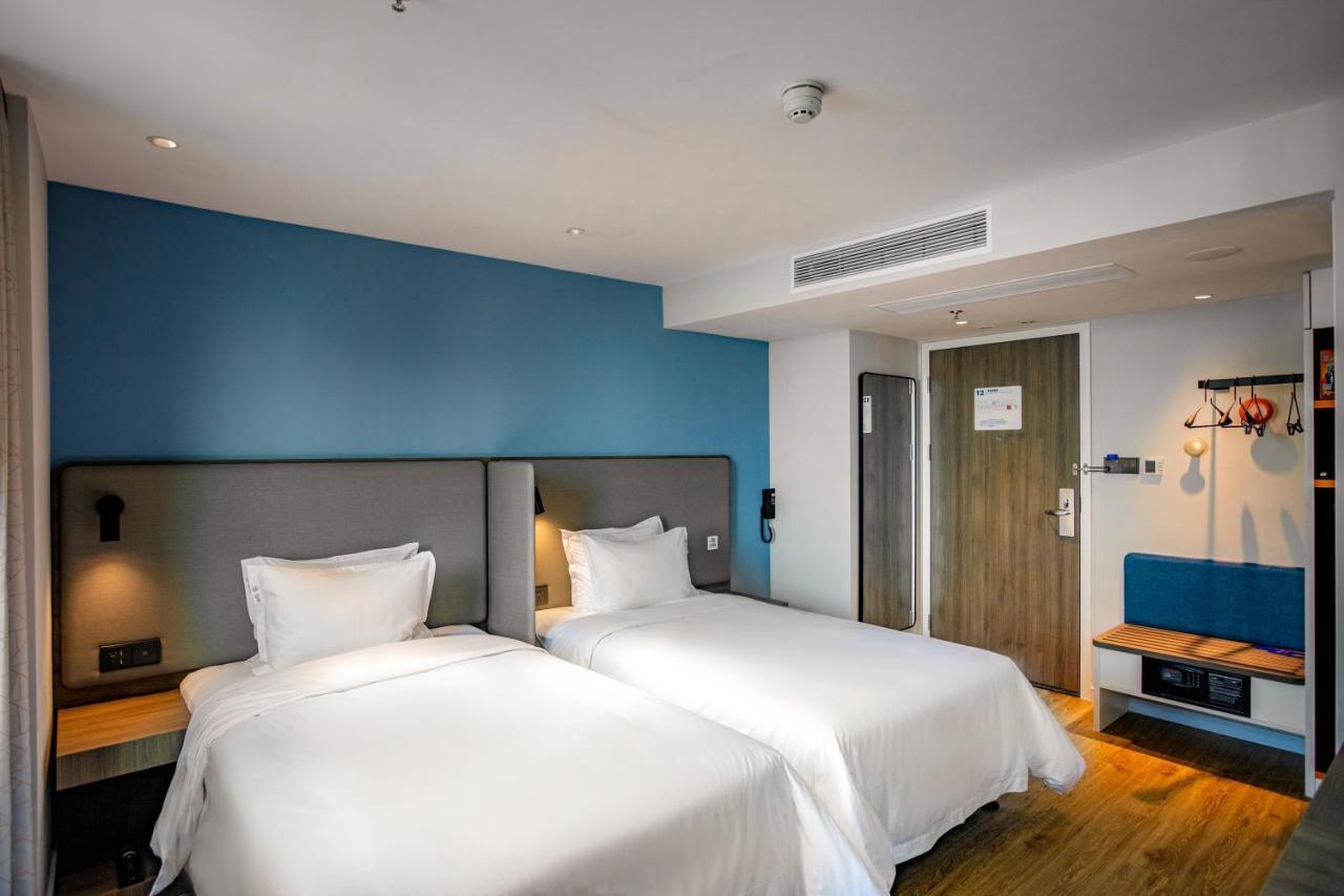 Holiday Inn Express Shantou City Center By Ihg Екстер'єр фото