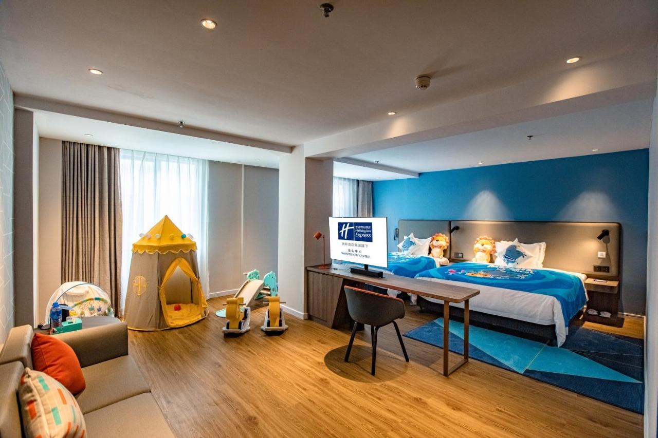 Holiday Inn Express Shantou City Center By Ihg Екстер'єр фото