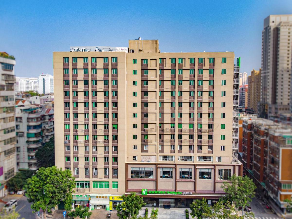 Holiday Inn Express Shantou City Center By Ihg Екстер'єр фото