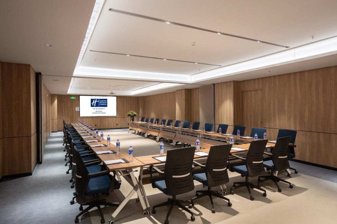 Holiday Inn Express Shantou City Center By Ihg Екстер'єр фото