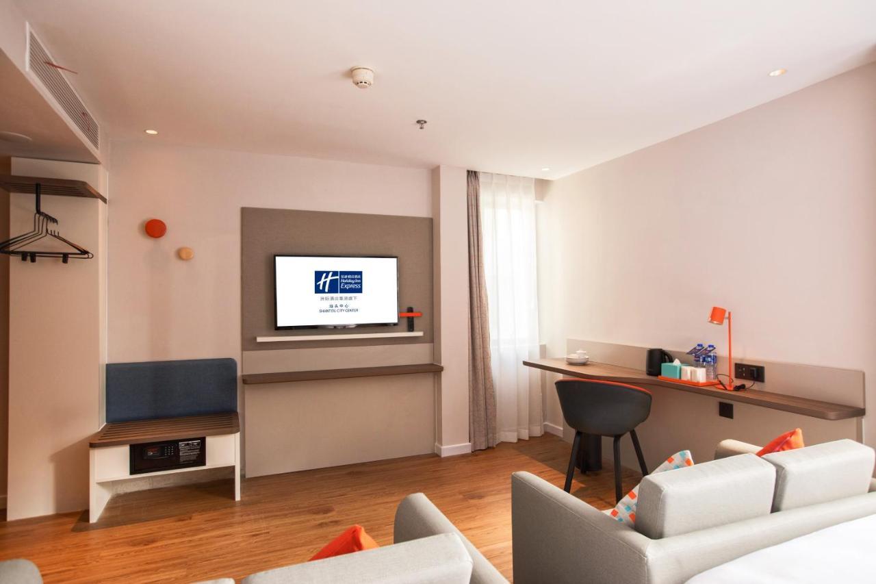 Holiday Inn Express Shantou City Center By Ihg Екстер'єр фото